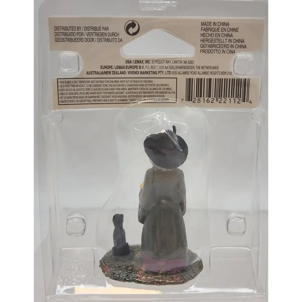 Lemax 2022 Ready For A New Spell Spooky Town #22112 Witch Smiling Eyes Black Cat